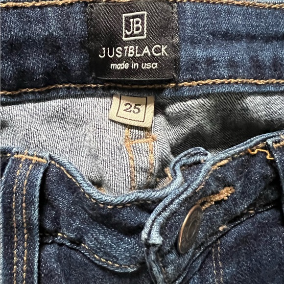 JUST BLACK DENIM DARK WASH DISTRESSED MID RISE SKINNY JEANS SIZE 25 - Picture 10 of 12